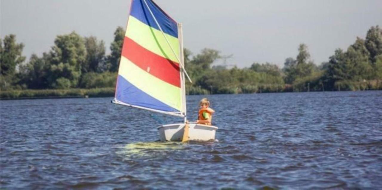 Suameer Kajuit423 6Pers 5Sterren Vakantiepark Bergumermeer Aan Het Water In Friesland Met Zwembadヴィラ エクステリア 写真