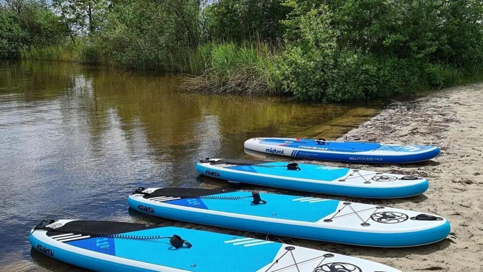 Suameer Kajuit423 6Pers 5Sterren Vakantiepark Bergumermeer Aan Het Water In Friesland Met Zwembadヴィラ エクステリア 写真