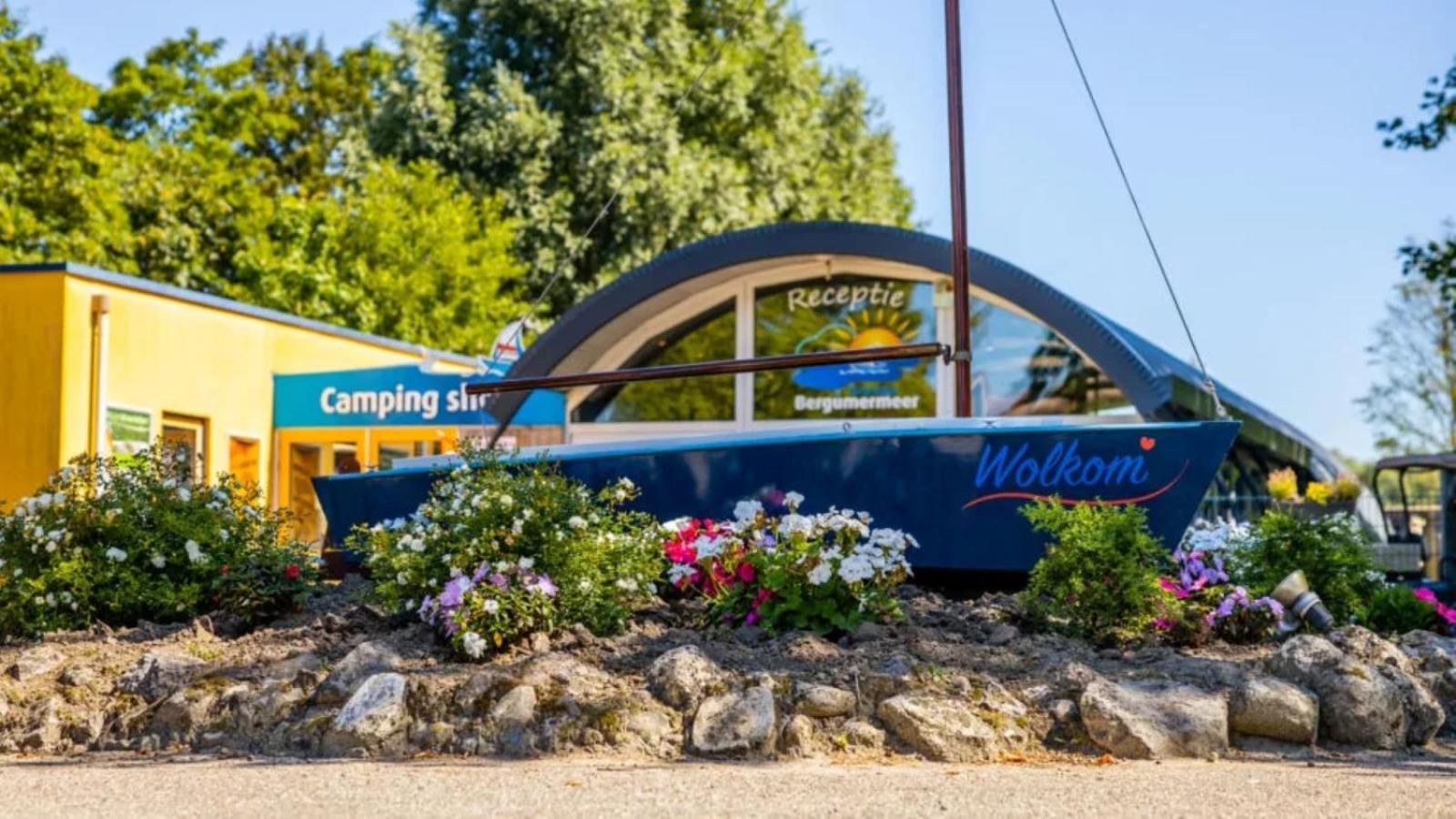 Suameer Kajuit423 6Pers 5Sterren Vakantiepark Bergumermeer Aan Het Water In Friesland Met Zwembadヴィラ エクステリア 写真